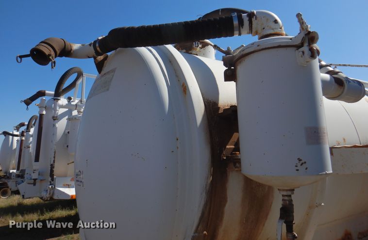 image for item DJ7526 2012 Gallegos  tank trailer