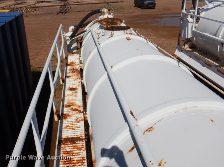 image for item DJ7526 2012 Gallegos  tank trailer