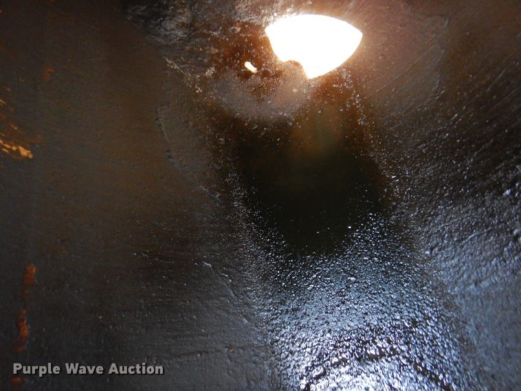 image for item DJ7526 2012 Gallegos  tank trailer