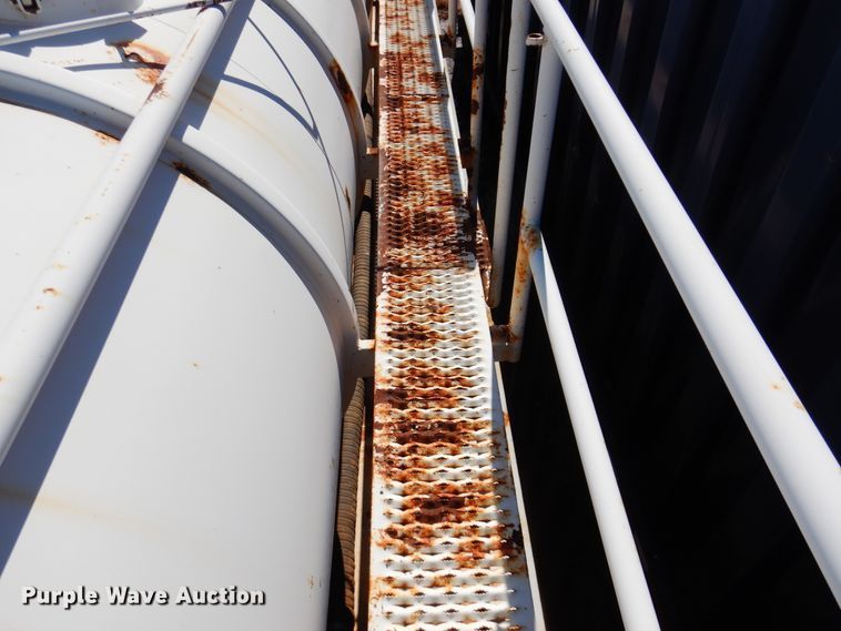 image for item DJ7526 2012 Gallegos  tank trailer