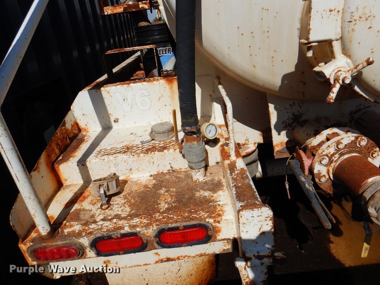 image for item DJ7526 2012 Gallegos  tank trailer