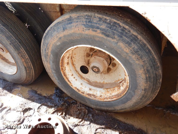 image for item DJ7526 2012 Gallegos  tank trailer