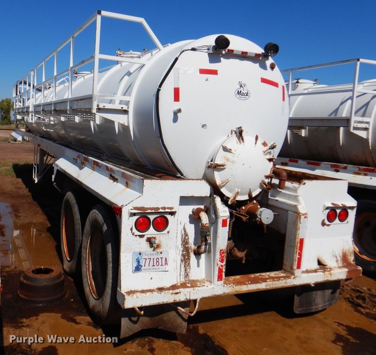 image for item DJ7527 2005 Eagle EV13  tank trailer