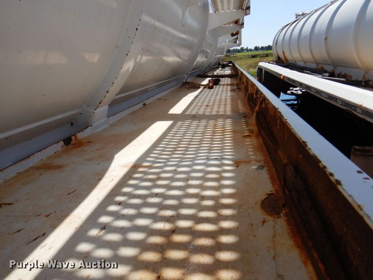 image for item DJ7527 2005 Eagle EV13  tank trailer