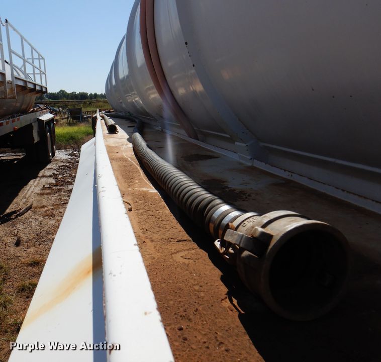 image for item DJ7527 2005 Eagle EV13  tank trailer