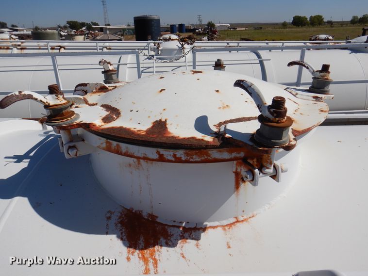 image for item DJ7527 2005 Eagle EV13  tank trailer