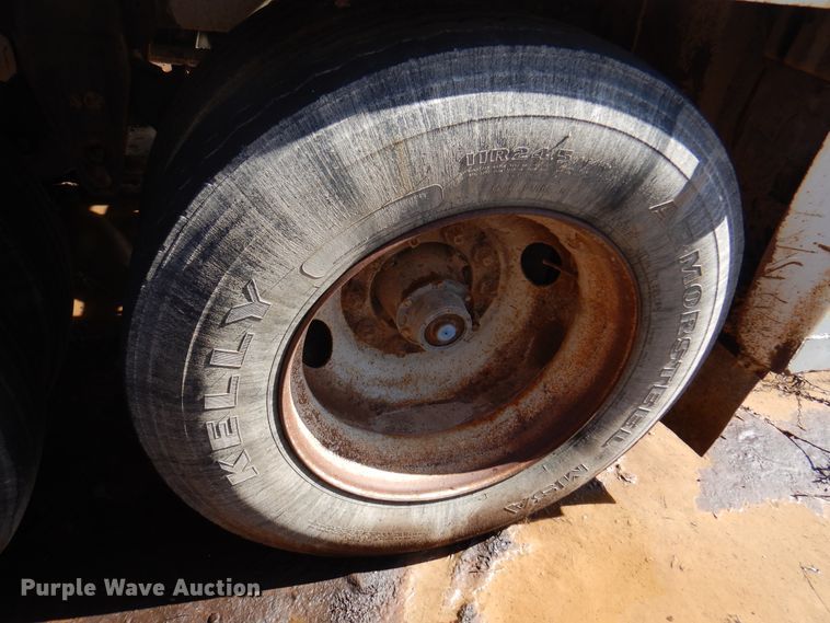 image for item DJ7527 2005 Eagle EV13  tank trailer