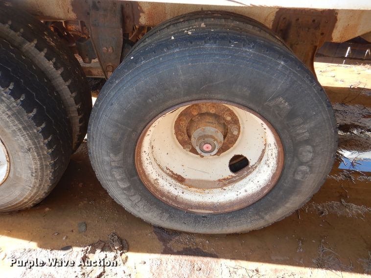 image for item DJ7527 2005 Eagle EV13  tank trailer