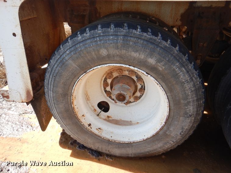 image for item DJ7527 2005 Eagle EV13  tank trailer