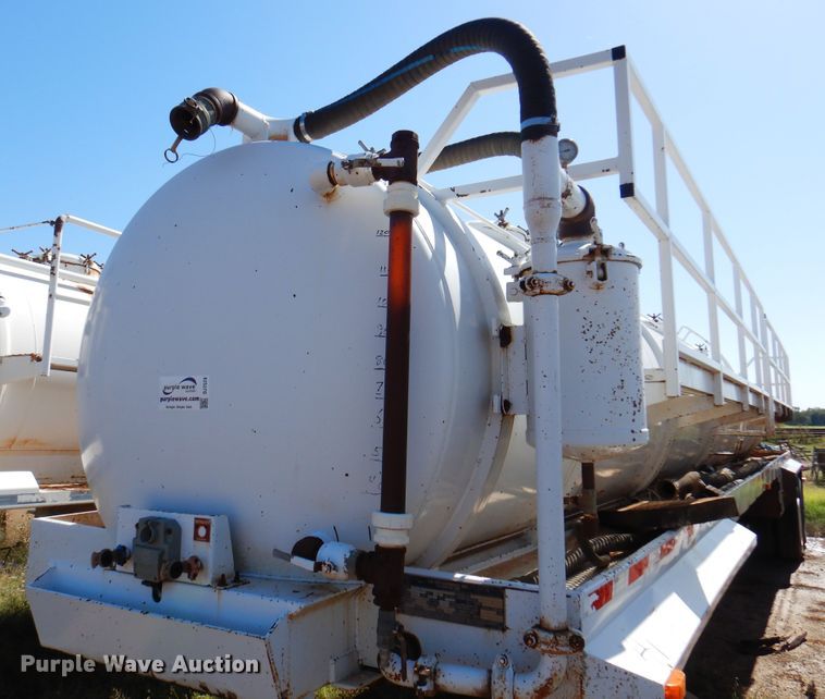 image for item DJ7528 2006 Eagle V-130  tank trailer