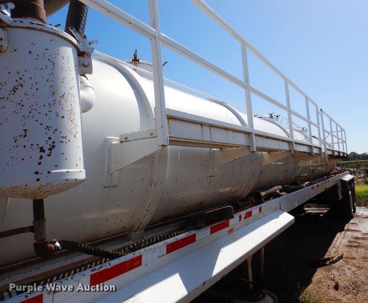 image for item DJ7528 2006 Eagle V-130  tank trailer