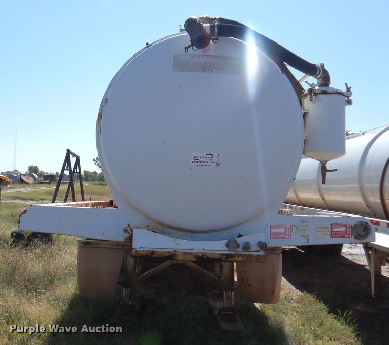 image for item DJ7529 2012 Gallegos  tank trailer