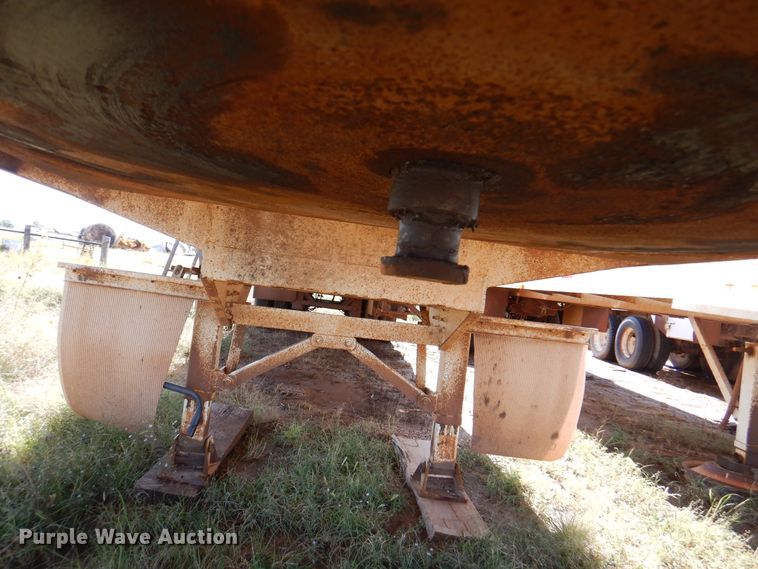 image for item DJ7529 2012 Gallegos  tank trailer