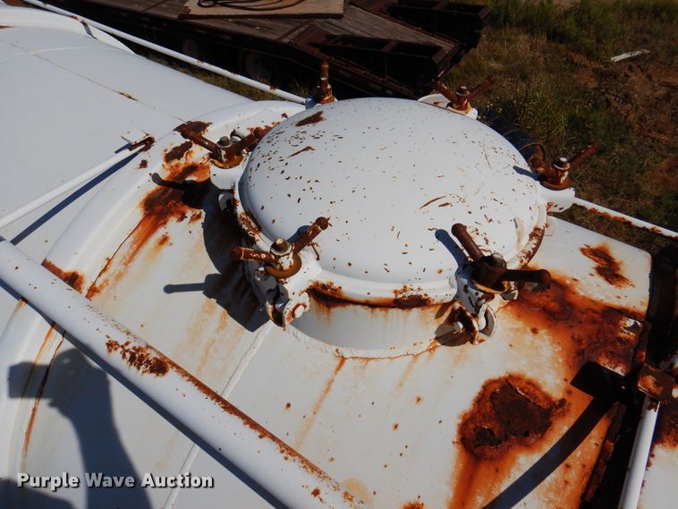 image for item DJ7529 2012 Gallegos  tank trailer