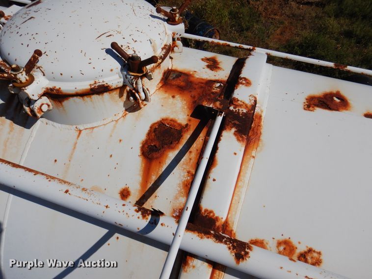 image for item DJ7529 2012 Gallegos  tank trailer