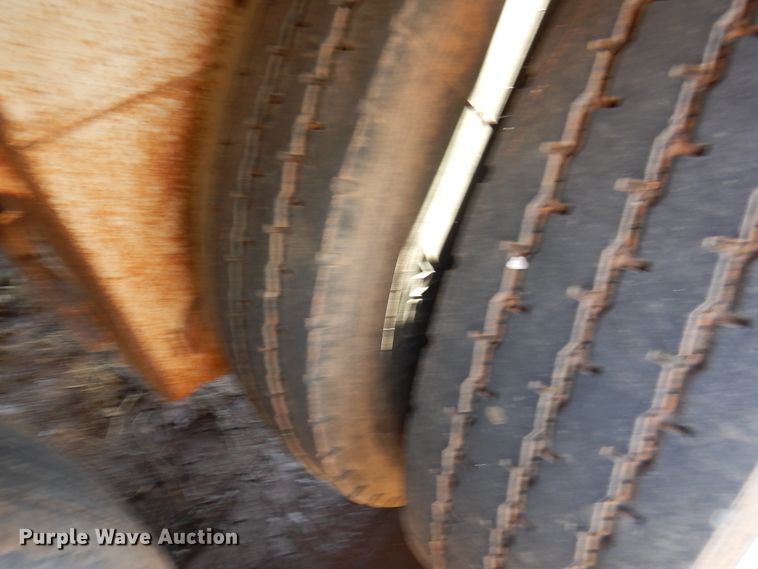 image for item DJ7529 2012 Gallegos  tank trailer