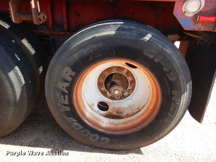 image for item DJ7534 1980 Aztec FCB-7538  flatbed trailer