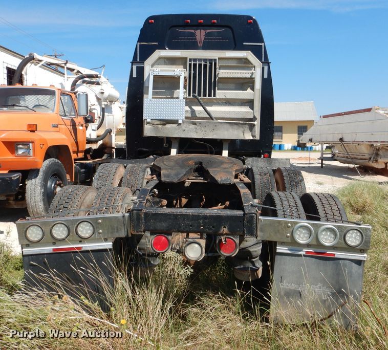 image for item DJ8873 1999 Western Star 4964FX  semi truck