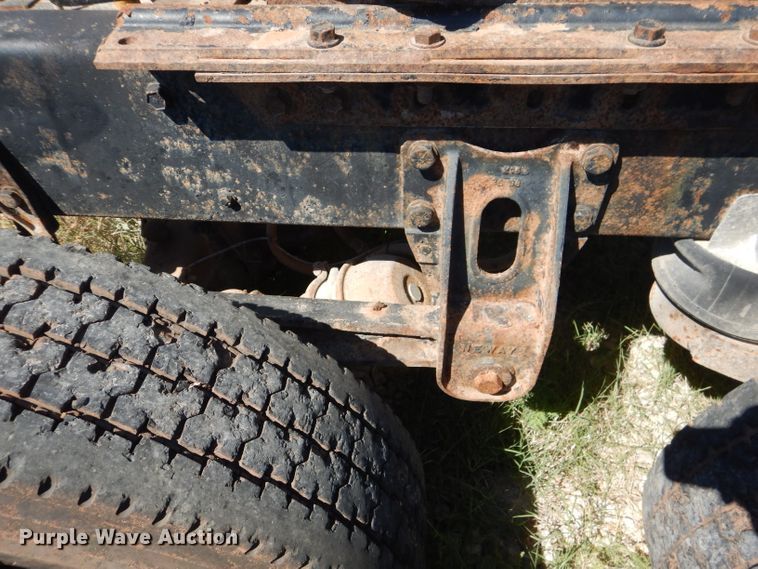 image for item DJ8873 1999 Western Star 4964FX  semi truck