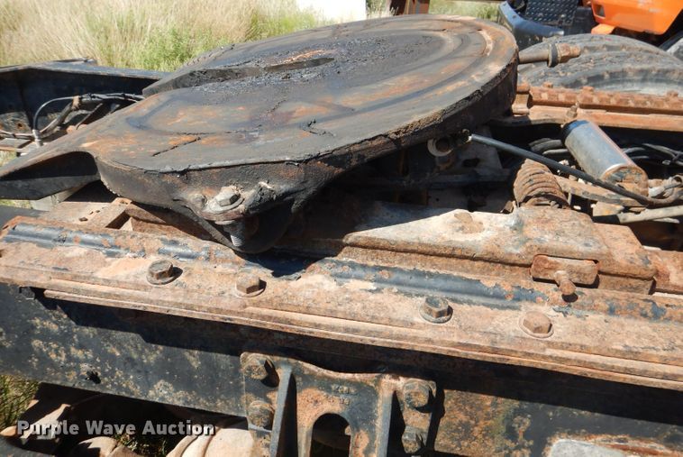 image for item DJ8873 1999 Western Star 4964FX  semi truck