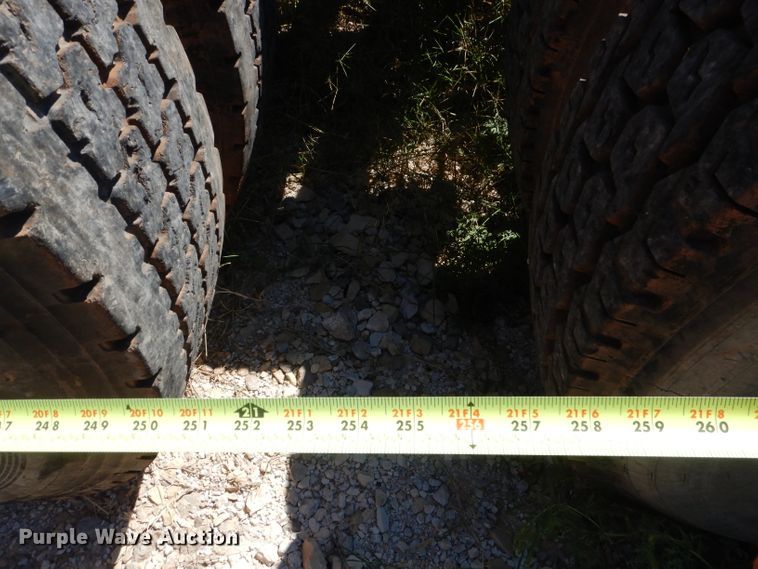 image for item DJ8873 1999 Western Star 4964FX  semi truck