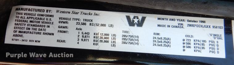 image for item DJ8873 1999 Western Star 4964FX  semi truck