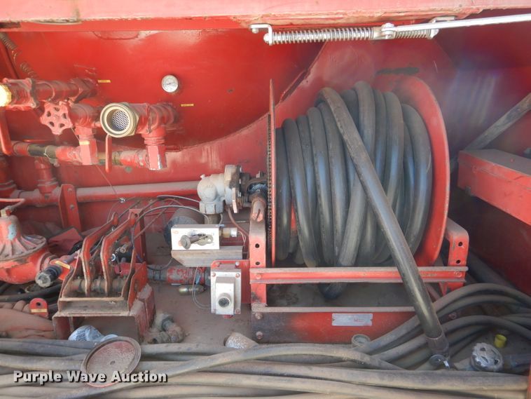 image for item DJ8877 1992 Chevrolet C7500  fuel truck