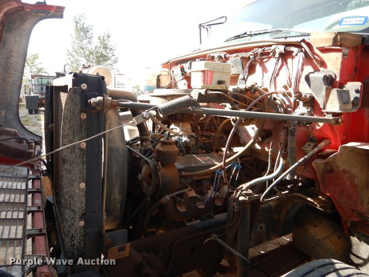 image for item DJ8877 1992 Chevrolet C7500  fuel truck