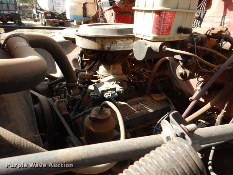 image for item DJ8877 1992 Chevrolet C7500  fuel truck