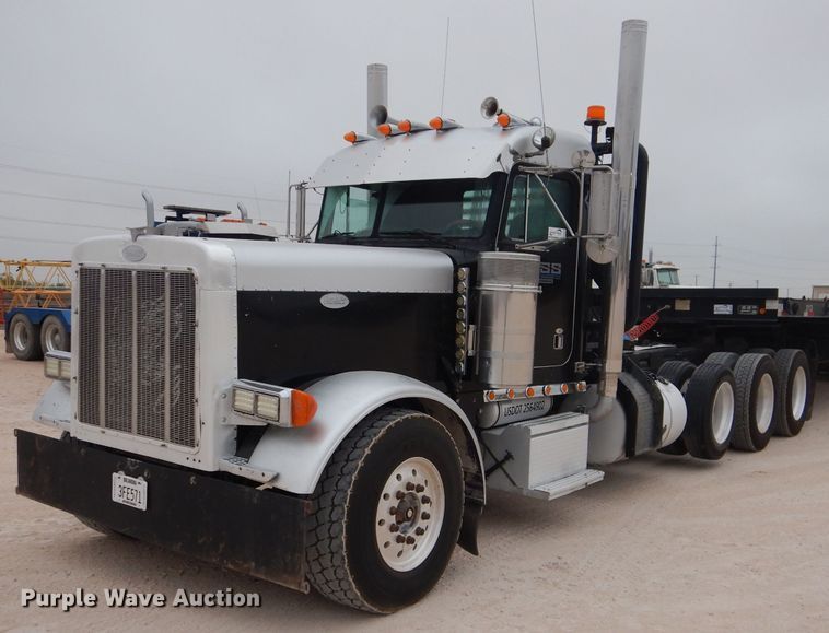 image for item DJ8878 1999 Peterbilt 379  semi truck