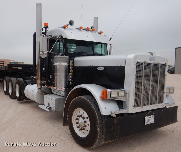 image for item DJ8878 1999 Peterbilt 379  semi truck