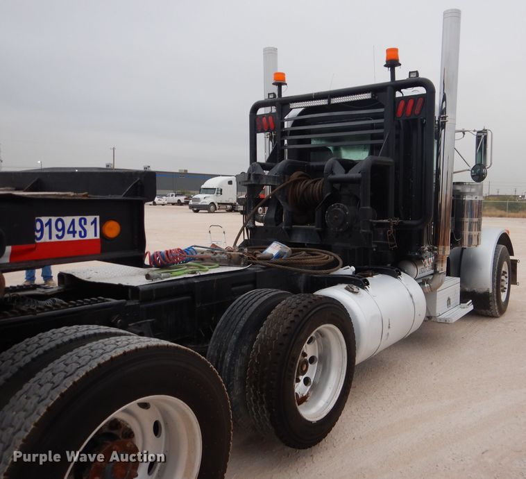 image for item DJ8878 1999 Peterbilt 379  semi truck