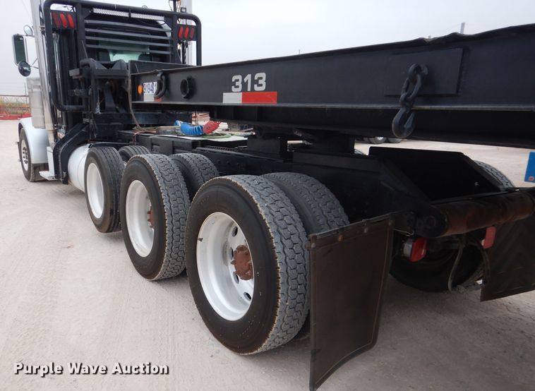 image for item DJ8878 1999 Peterbilt 379  semi truck