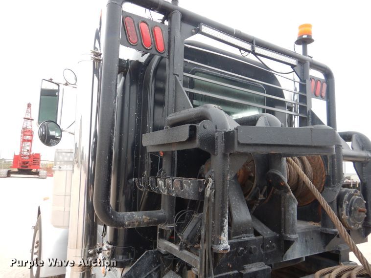 image for item DJ8878 1999 Peterbilt 379  semi truck