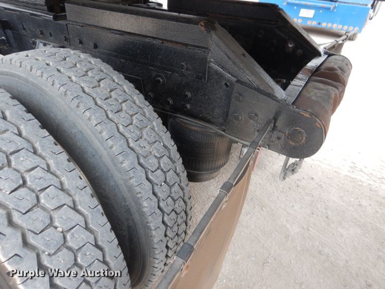 image for item DJ8878 1999 Peterbilt 379  semi truck