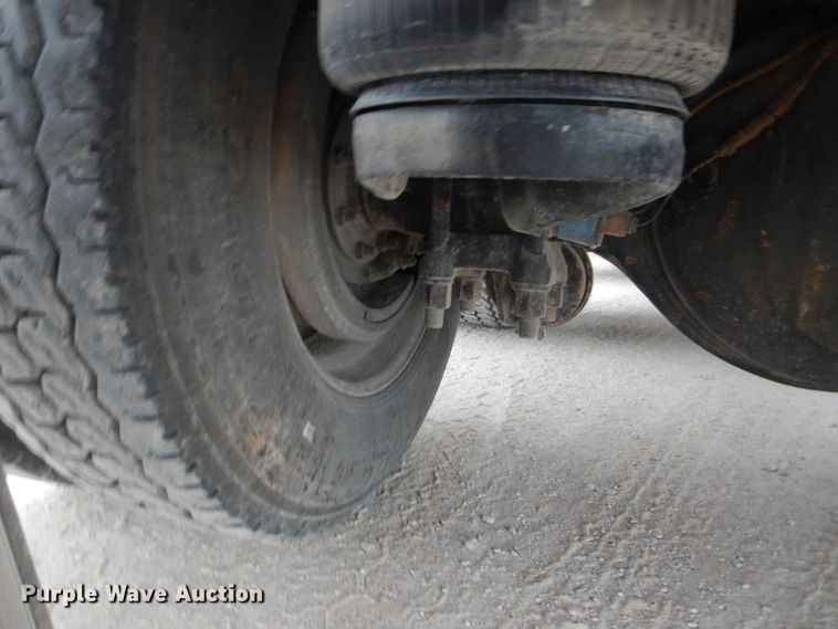 image for item DJ8878 1999 Peterbilt 379  semi truck