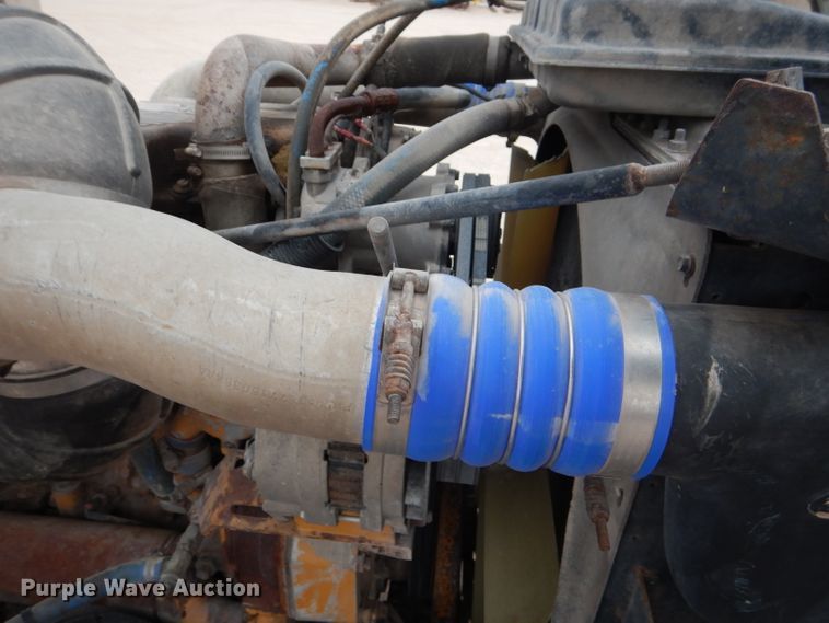 image for item DJ8878 1999 Peterbilt 379  semi truck