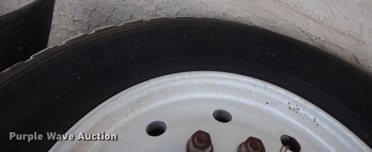 image for item DJ8878 1999 Peterbilt 379  semi truck