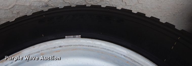 image for item DJ8878 1999 Peterbilt 379  semi truck