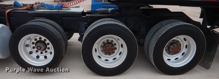 image for item DJ8878 1999 Peterbilt 379  semi truck