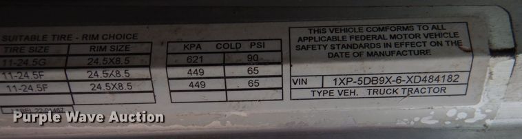 image for item DJ8878 1999 Peterbilt 379  semi truck