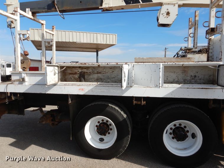 image for item DJ8885 2003 Sterling Acterra  crane truck