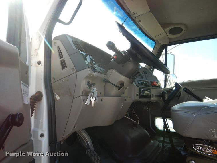 image for item DJ8885 2003 Sterling Acterra  crane truck