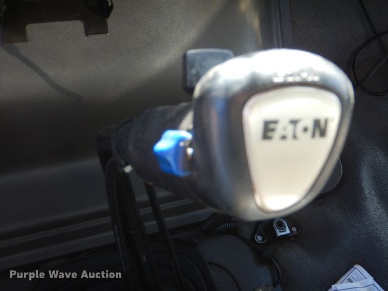 image for item DJ8885 2003 Sterling Acterra  crane truck