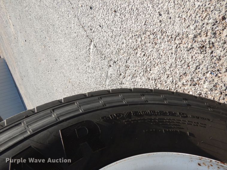 image for item DJ8885 2003 Sterling Acterra  crane truck