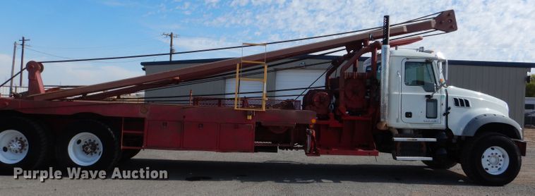 image for item DJ8887 2010 Mack GU713  winch truck