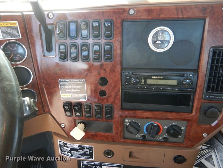 image for item DJ8887 2010 Mack GU713  winch truck