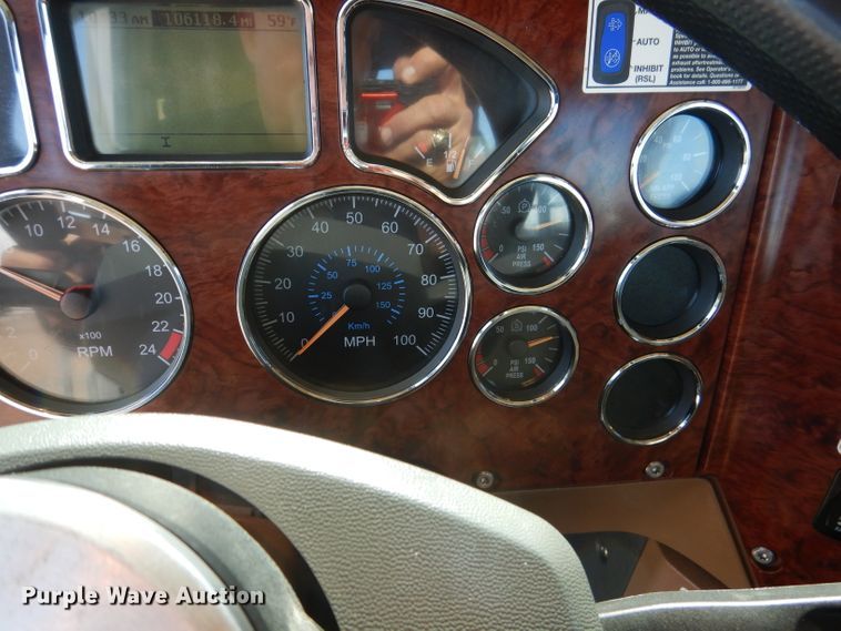 image for item DJ8887 2010 Mack GU713  winch truck