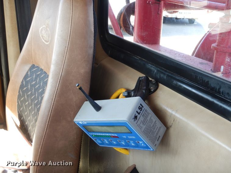 image for item DJ8887 2010 Mack GU713  winch truck