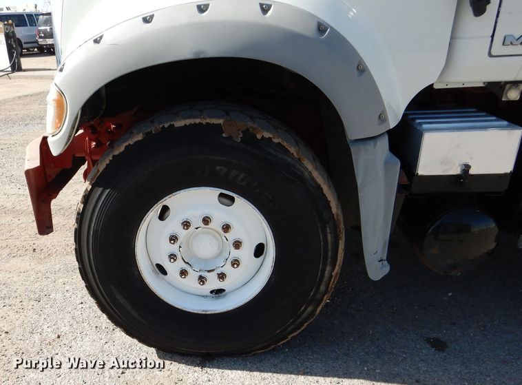 image for item DJ8887 2010 Mack GU713  winch truck